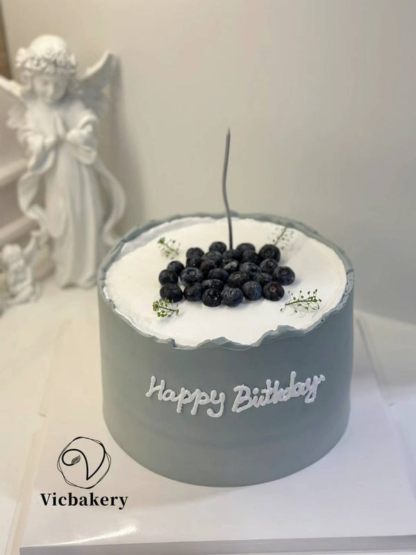 Men's Cake-Blueberries and pipe