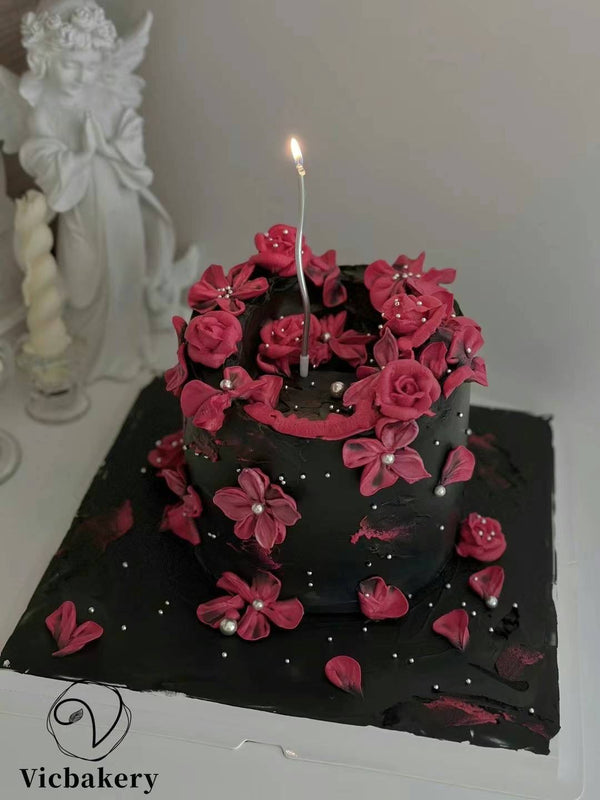 Black n pink flower piping cake