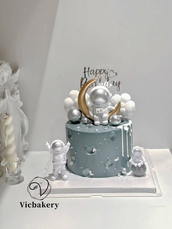 Men's Cake-astronaut theme