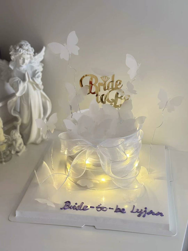 White waltz cake